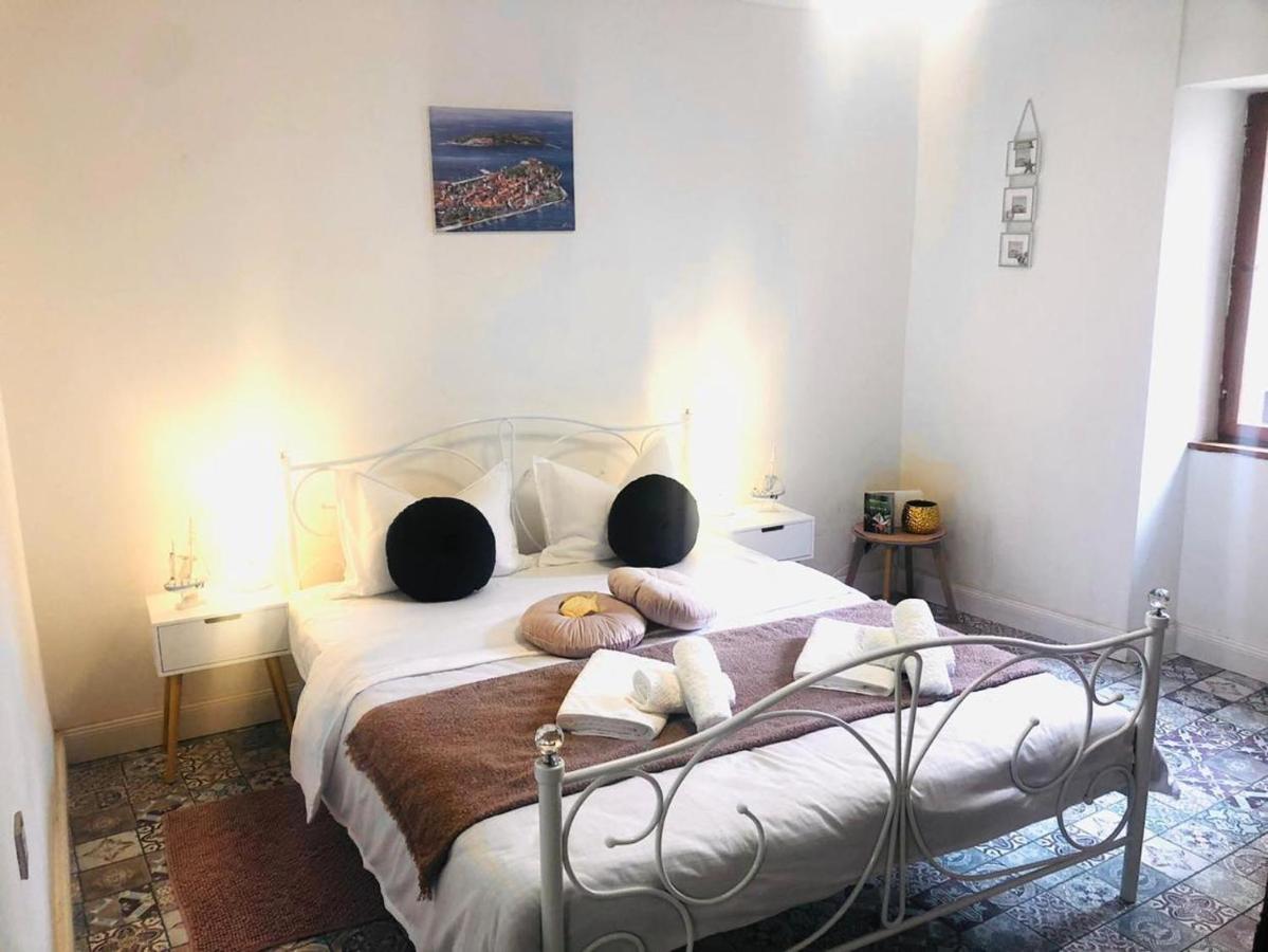Istrian Stone House In The Heart Of The Beautiful Fishing Village Fazana - Only Few Steps From The Sea And The Wonderful Beach - Incl Plasma-Quad-Plus-Filter Against C O V I D Exterior foto