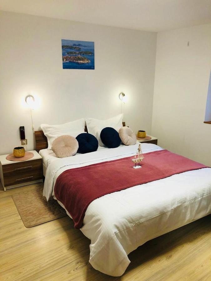 Istrian Stone House In The Heart Of The Beautiful Fishing Village Fazana - Only Few Steps From The Sea And The Wonderful Beach - Incl Plasma-Quad-Plus-Filter Against C O V I D Exterior foto