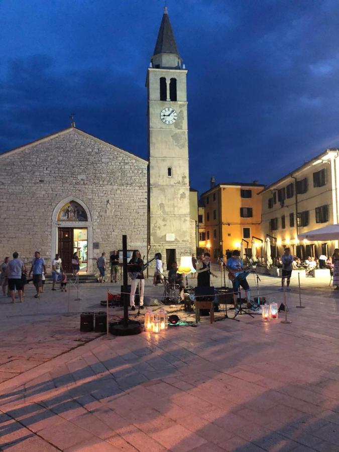 Istrian Stone House In The Heart Of The Beautiful Fishing Village Fazana - Only Few Steps From The Sea And The Wonderful Beach - Incl Plasma-Quad-Plus-Filter Against C O V I D Exterior foto