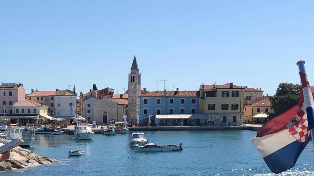 Istrian Stone House In The Heart Of The Beautiful Fishing Village Fazana - Only Few Steps From The Sea And The Wonderful Beach - Incl Plasma-Quad-Plus-Filter Against C O V I D Exterior foto
